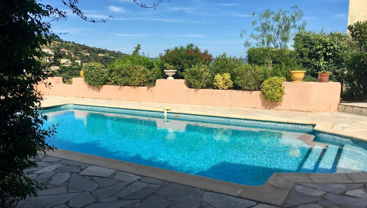 Rez-de Villa Piscine Cavalaire-sur-Mer Exterior foto
